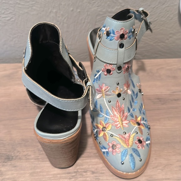 Embroidered Turquoise Booties - Picture 2 of 5